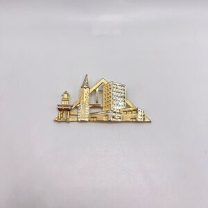 Vintage AJC Chicago Skyline Gold Tone Brooch 3D Cityscape Pin